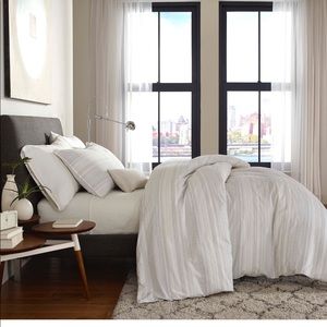 King size duvet with 2 king shams.